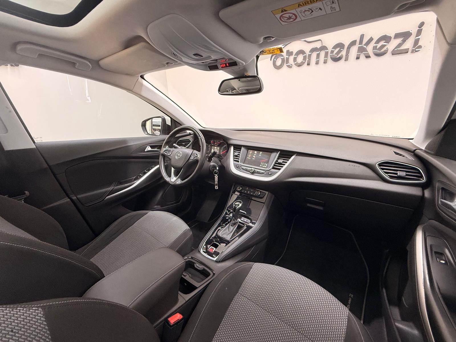 OPEL GRANDLAND 17